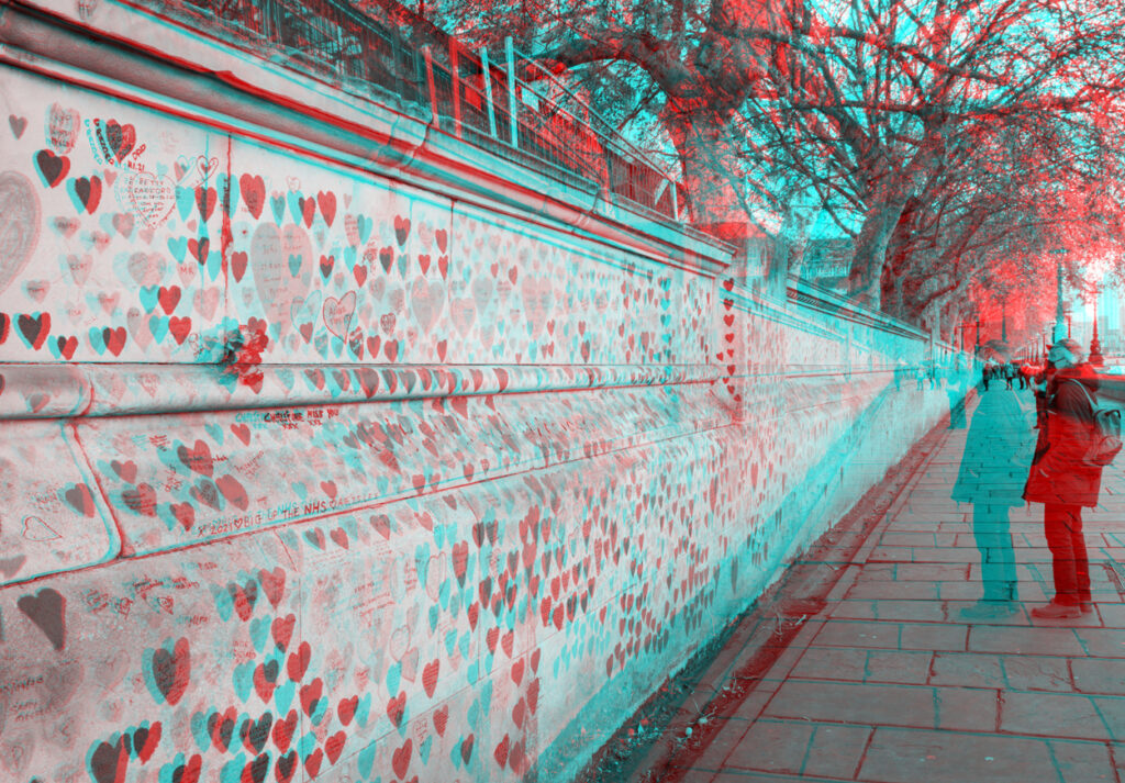 Red and cyan stereoscopic view of covid memorial wall, London